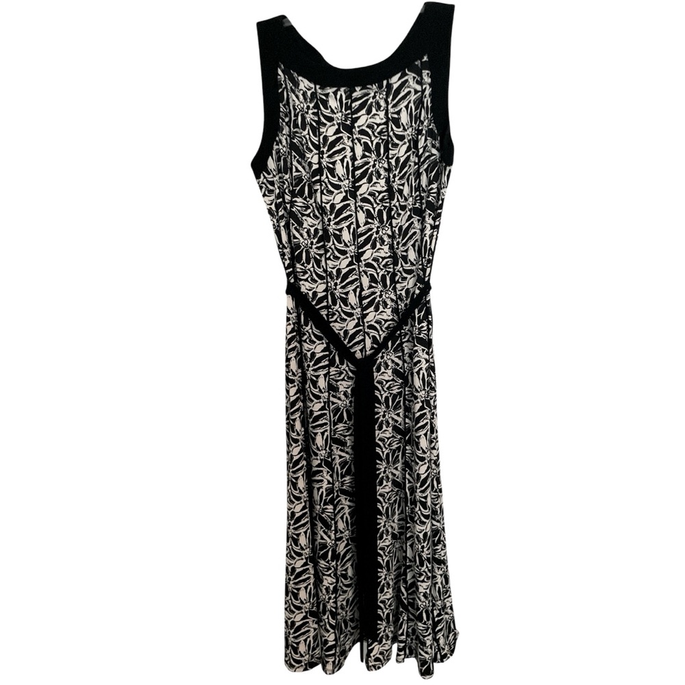 Perceptions New York Ladies Sleeveless Black and White Dress